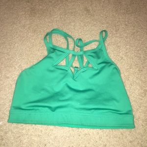 High neck sports bra